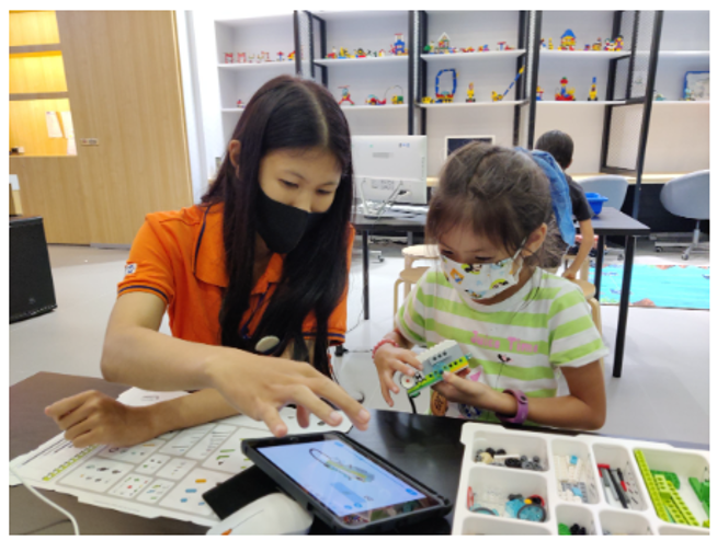 WeDo 2.0 (รถซิ่งวิ่งสู้ฟัด)